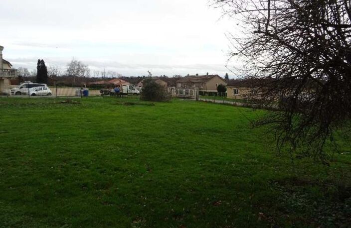 A VERNEUIL SUR VIENNE TERRAIN PLAT AVEC CU DE 700 M² — photo 5