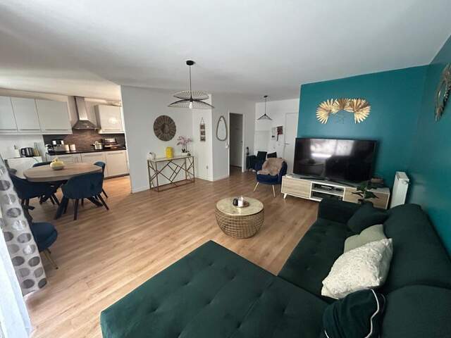 Appartement à vendre 4 pièces LIMEIL BREVANNES (94), résidence récente, commerces et écoles à proximité — photo du bien