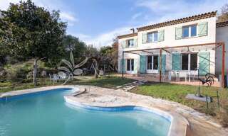 Maison 5 Pièces 180 m² à vendre à Roquefort-les-Pins (06330)