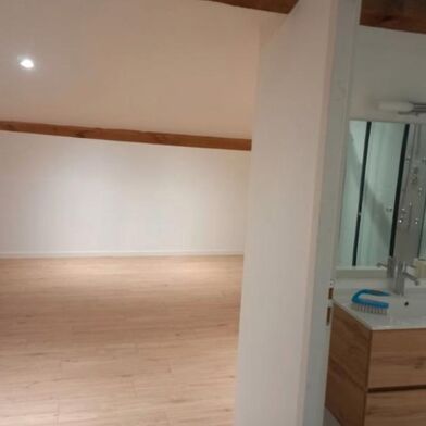 Appartement 3 pièces 700 €