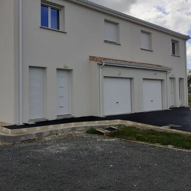 Maison 4 pièces 900 €