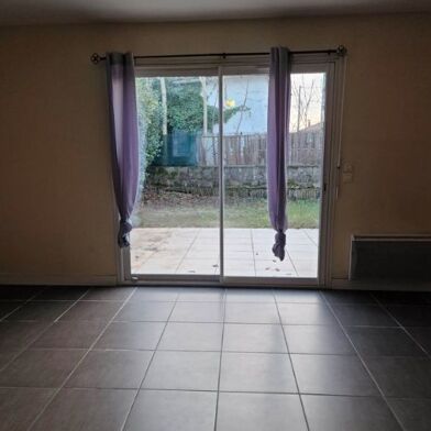 Maison 4 pièces 820 €