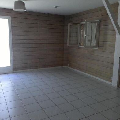 Maison 3 pièces 950 €