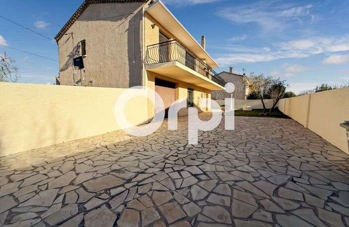 Maison divisée en 2 appartements + garage & Jardin — photo 3