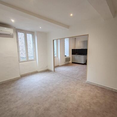 Appartement 3 pièces 680 €