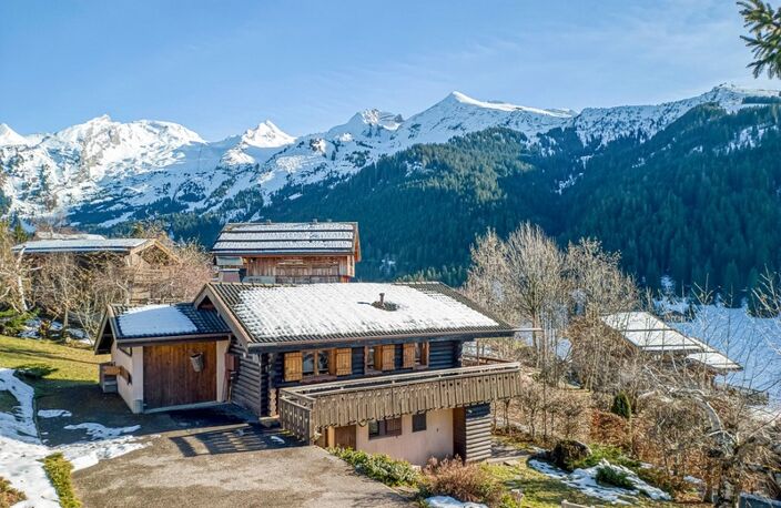 Chalet avec vue et terrain de 131 m2 à LA CLUSAZ (74) — photo 2