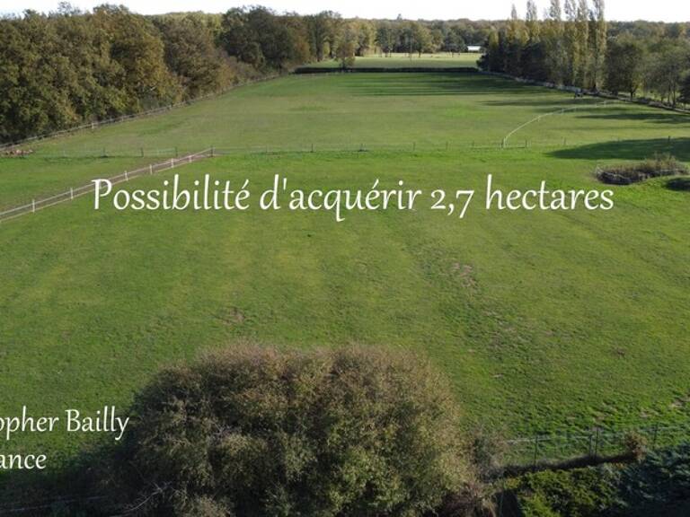 Terrain en zone UX dans une zone d'activités — photo 1