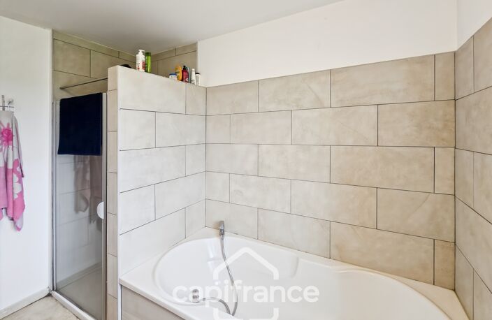 Dpt nièvre (58), DORNES, Maison à vendre 6 pièces, 152m², terrain 4700m², dépendances — photo 4