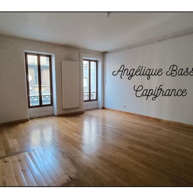Appartement 3 pièces 530 €