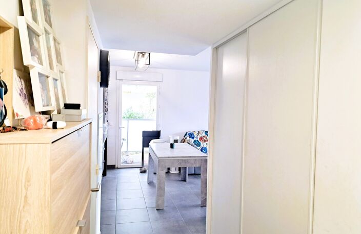 A vendre appartement T3  + vaste terrasse et parking privé - MARSEILLE CHATEAU GOMBERT - — photo 4