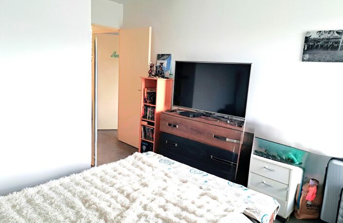 A vendre appartement T3  + vaste terrasse et parking privé - MARSEILLE CHATEAU GOMBERT - — photo 5