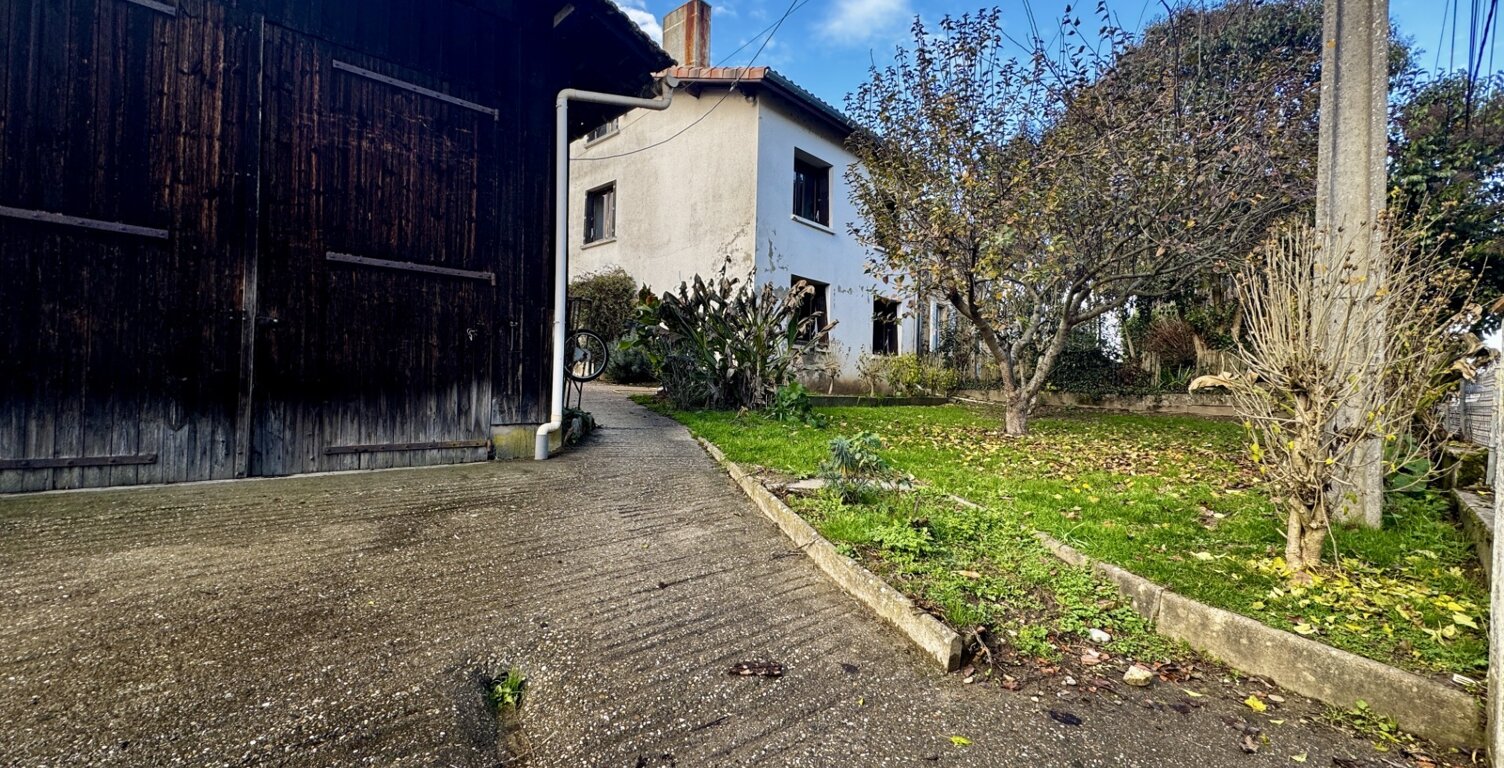 Maison en pierres - 3 chambres - Jardin 2 471 m² - Dépendance — photo 1