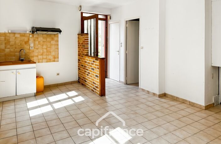 À vendre – Immeuble de deux logements à Mansigné — photo 2