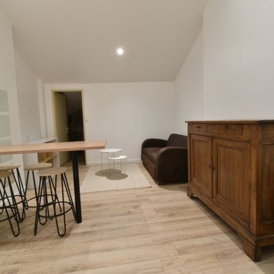 Appartement 3 pièces 660 €