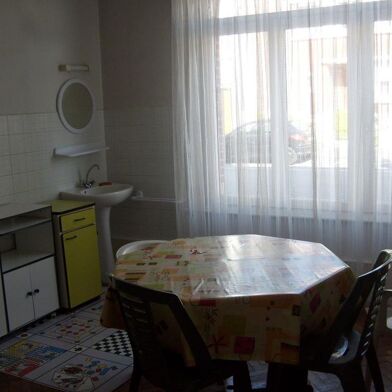 Appartement 1 pièces 330 €