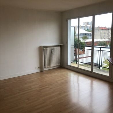Appartement 1 pièces 990 €