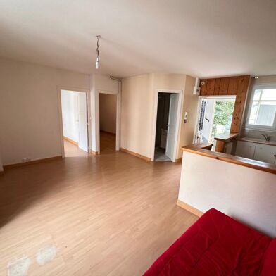 Immeuble  370500 €