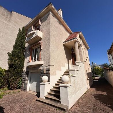 Maison 5 pièces 1700 €