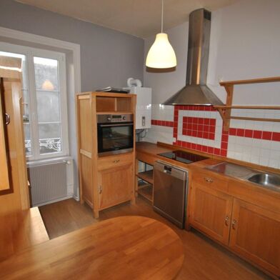 Appartement 4 pièces 750 €