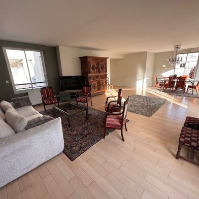 Appartement 4 pièces 1950 €