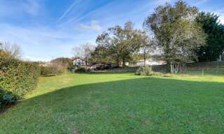 Terrain  1085 m² à vendre à Saint-Pée-sur-Nivelle (64310)