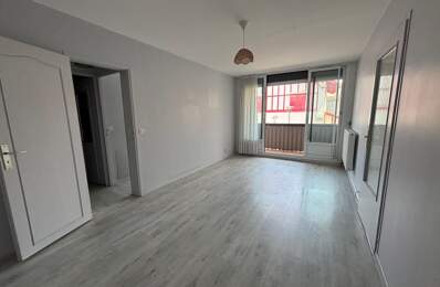 Appartement À Vendre — photo du bien