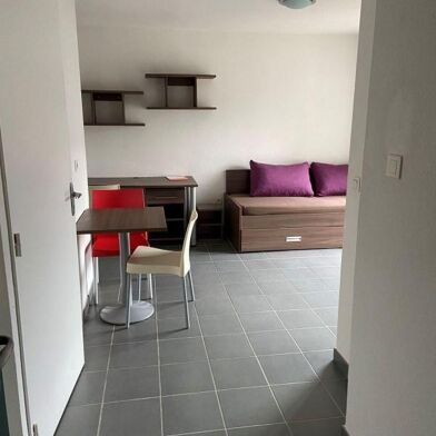 Appartement 1 pièces 560 €