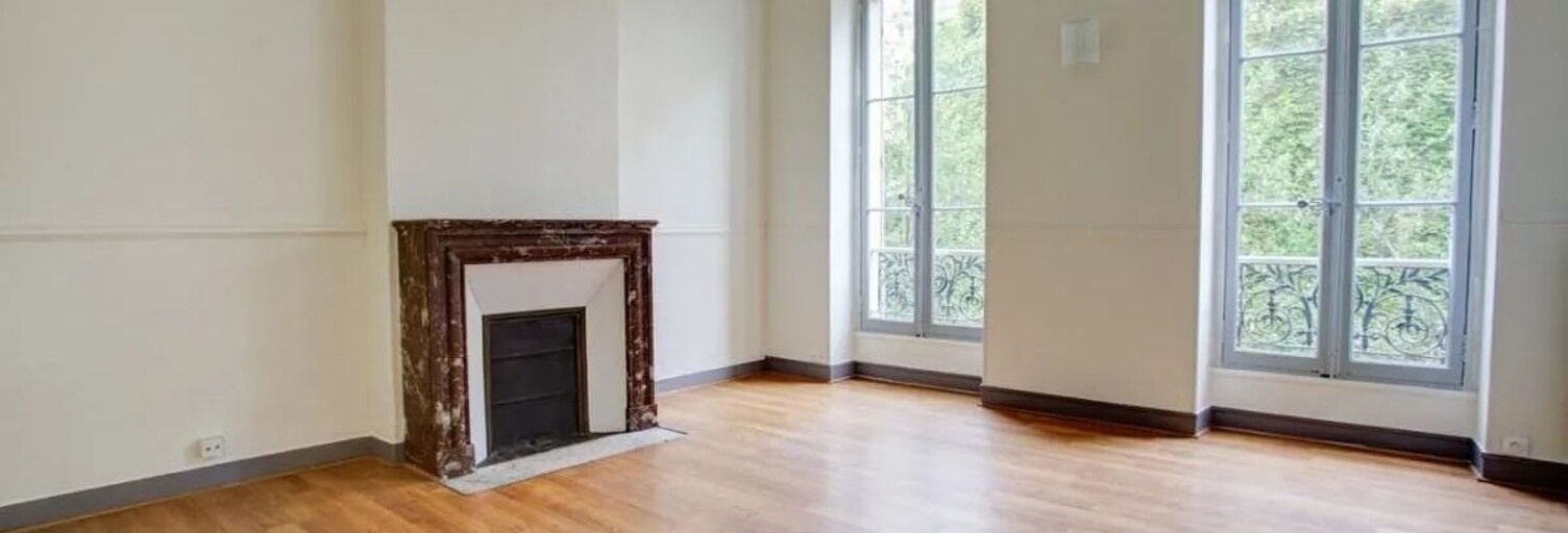 Appartement 3 Pièces 80 m² à louer à Marseille 2 (13002)