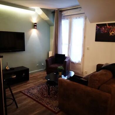 Appartement 3 pièces 1060 €