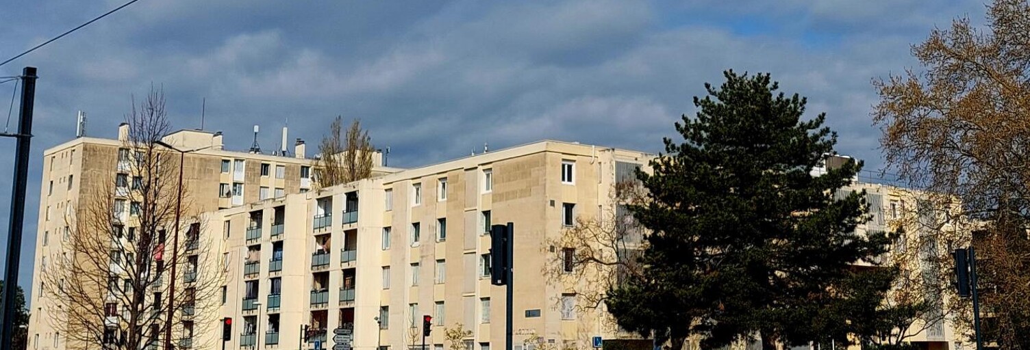 Local industriel  478 m² à louer à Avignon (84000)