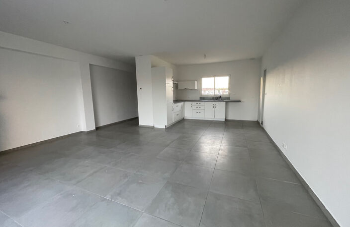 Location maison 4 pièces 90 m² à Miremont (31190) — photo 2