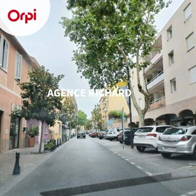 Appartement 4 pièces 969 €