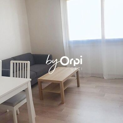 Appartement 3 pièces 780 €