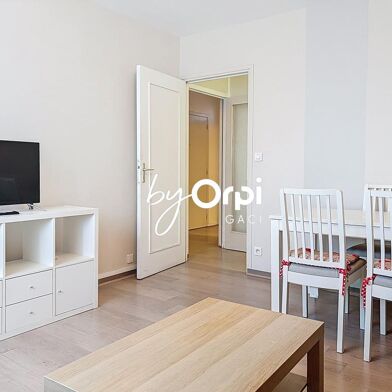 Appartement 3 pièces 780 €