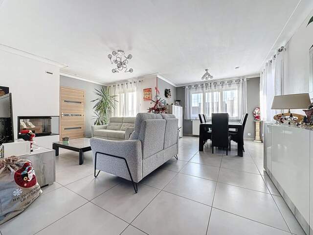 Maison À Vendre — photo du bien