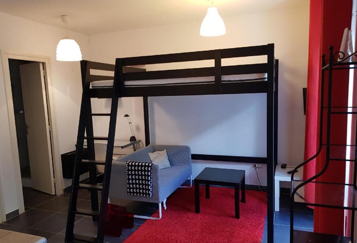Studio meublé avec locataire en place à Saint Etienne 1 pièce 27 m2 — photo 1