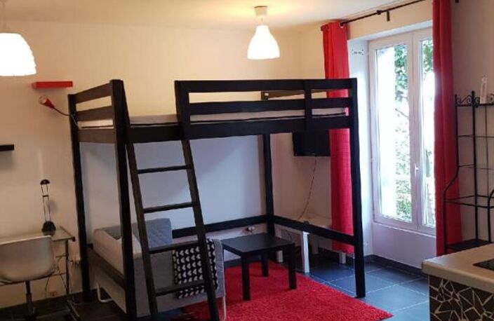 Studio meublé avec locataire en place à Saint Etienne 1 pièce 27 m2 — photo 2