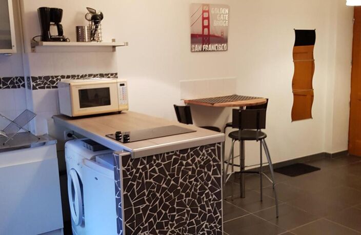 Studio meublé avec locataire en place à Saint Etienne 1 pièce 27 m2 — photo 3