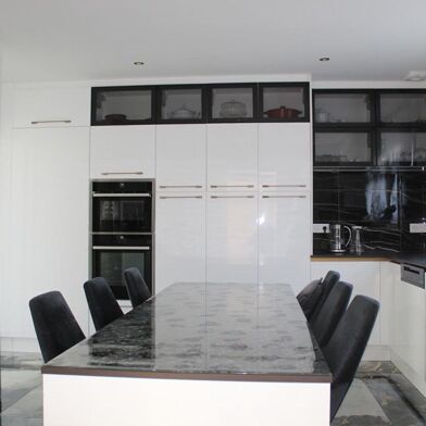 Maison 7 pièces 623940 €