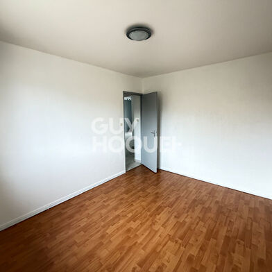 Appartement 3 pièces 730 €