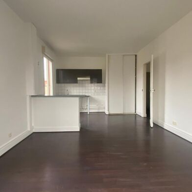 Appartement 2 pièces 710 €