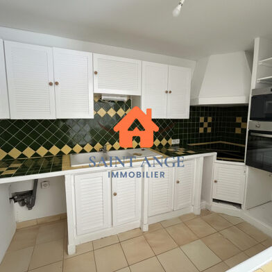 Maison 5 pièces 1940 €