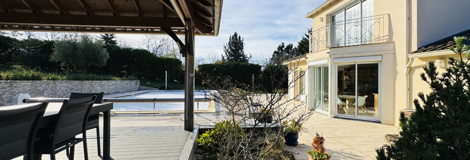 Maison 8 Pièces 235 m² à vendre à Vouneuil-sous-Biard (86580)