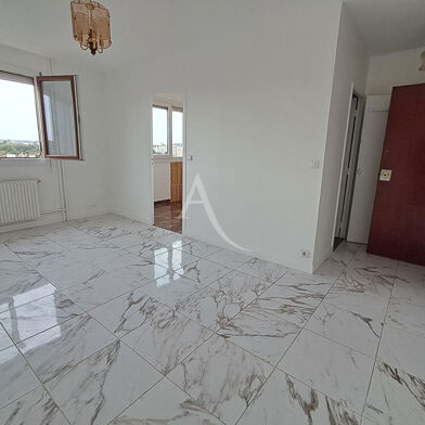 Appartement 1 pièces 482 €