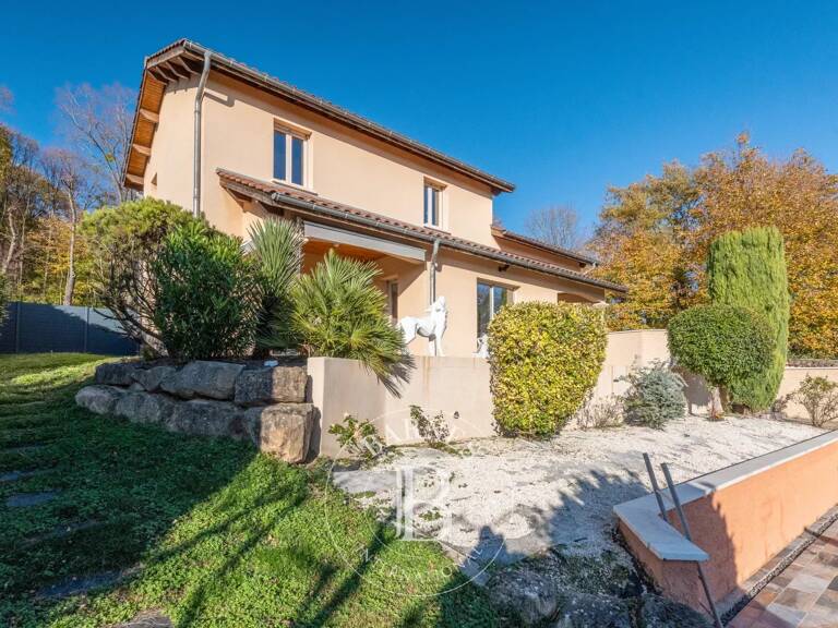 Sainte-Foy-les-Lyon - Maison d'environ 240 m² - Terrain de 633 m² avec piscine — photo 1