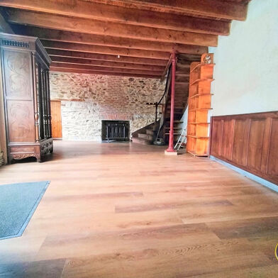 Maison 3 pièces 740 €