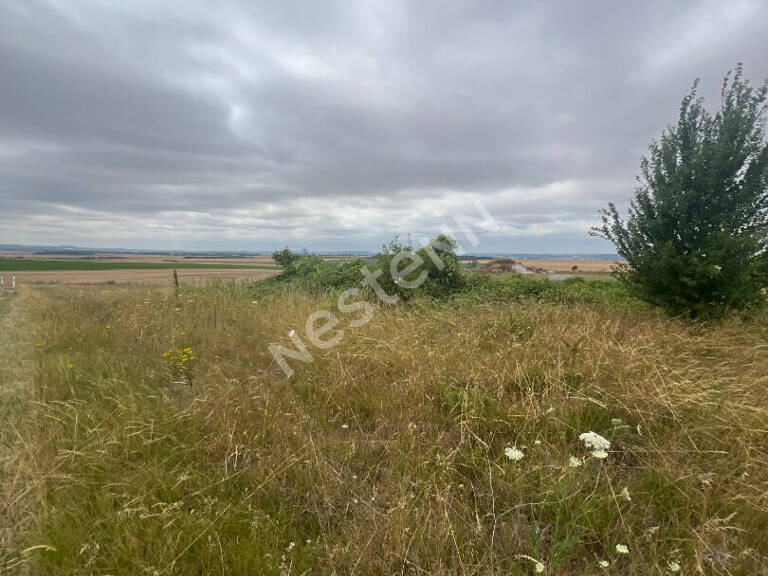 PROUVAIS : Terrain libre de constructeur 745m² — photo 1