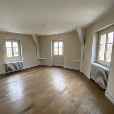 Appartement 5 pièces 1210 €