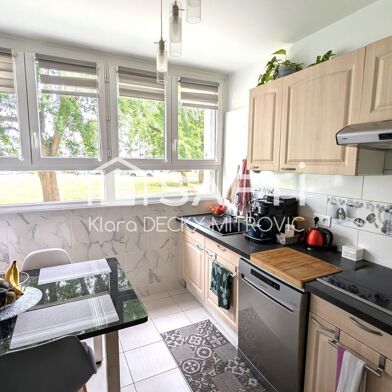 Appartement 4 pièces 147000 €