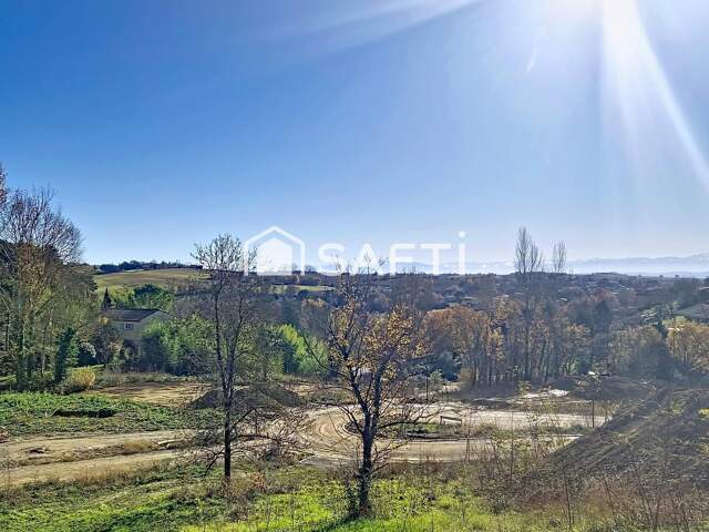 Opportunité rare sur Clermont Le Fort — photo du bien